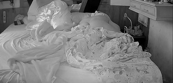  BBB 20 !!! A camera pegou a Paty dormindo só de calcinha !!!